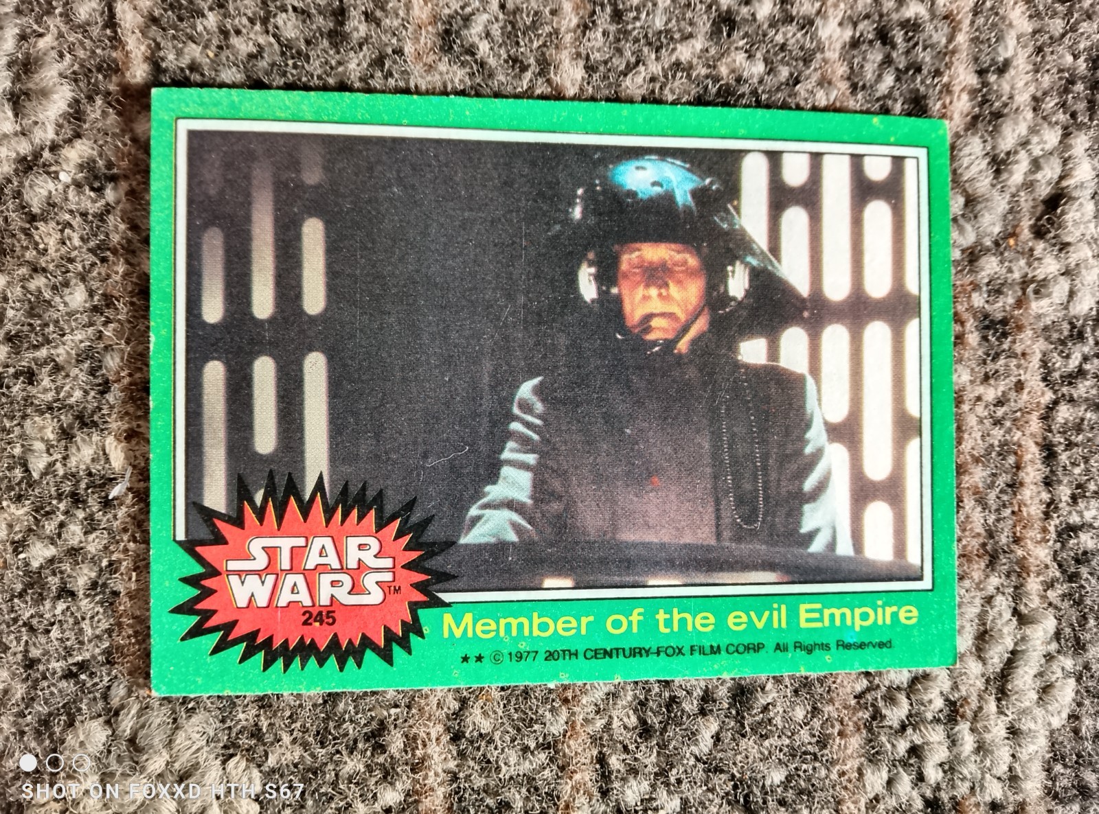 1977 Topps STAR WARS Series 4 Green #245 Member of the evil Empire (Centered)