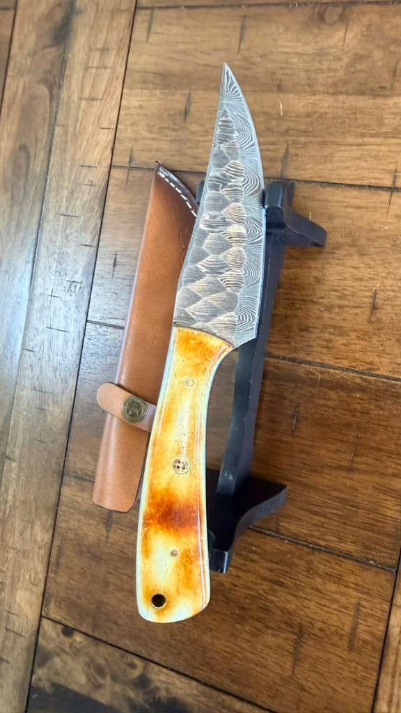 9″ CUSTOM HANDMADE HAMMERED DAMASCUS BURNT BONE HANDLE KNIFE W/ LEATHER SHEATH