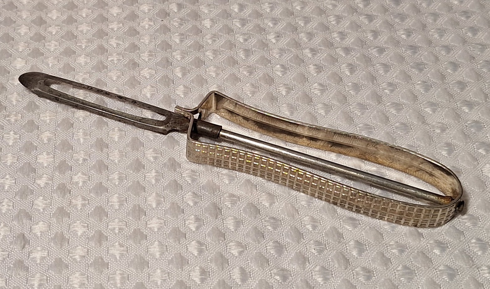 Vintage ECKO Nee Action Floating Blade Slip Pruf Vegetable Potato Peeler USA