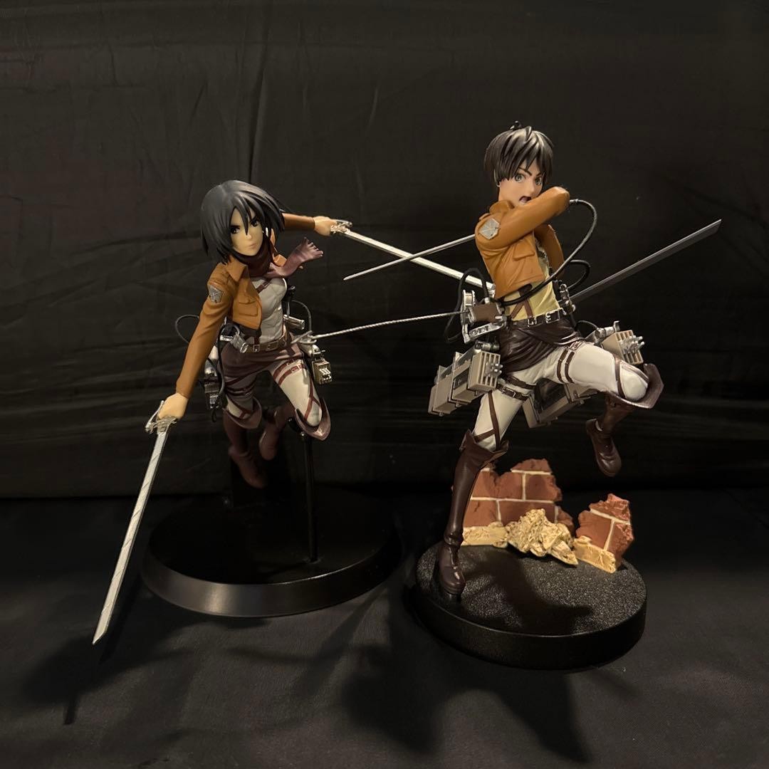 Mikasa Ackerman Eren Yeager Figure Set Attack on Titan Collectible Anime Japan