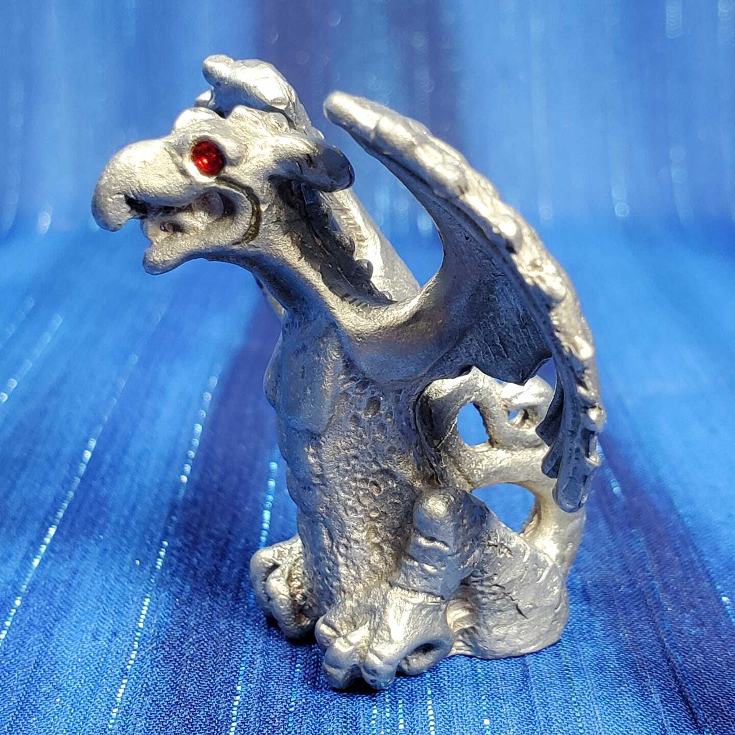 Old One Red Eyed Eagle Gargoyle Castle pewter fantasy figurine *rare* *NEW*