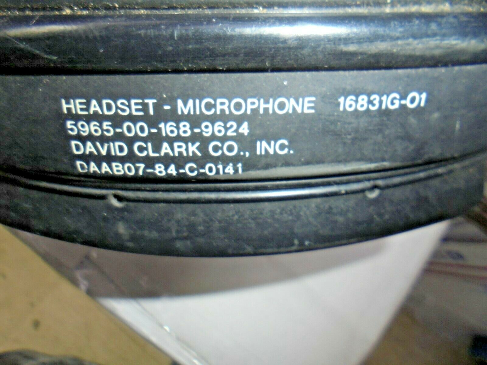 DAVID CLARK AIR CREW HEADSET MICROPHONE 16831G-O1 NSN 5965-00-168-9624