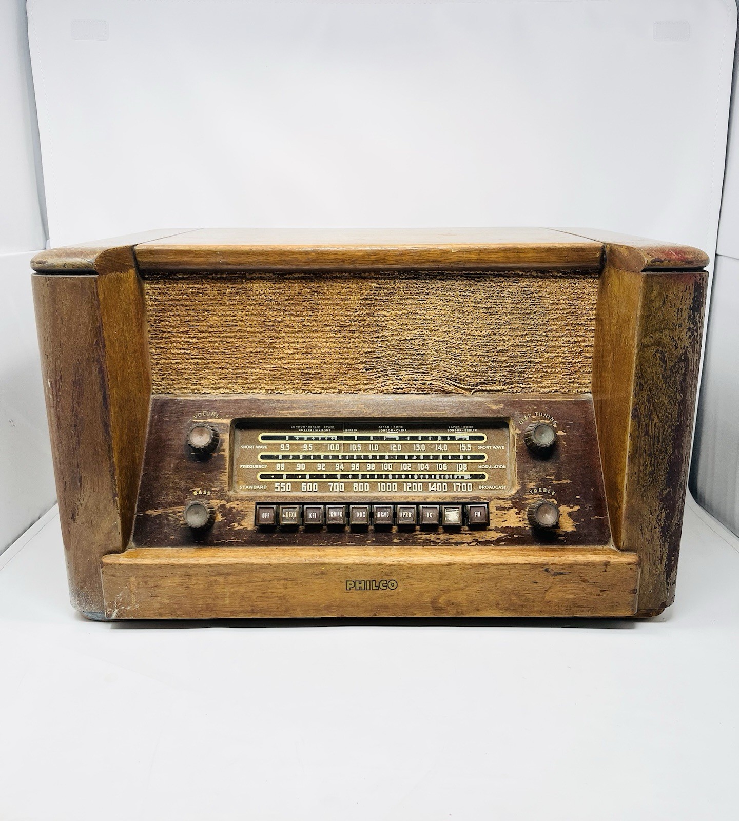 Vintage 1940’s Philco 48-482 ~ AM / FM / SW Tube Radio Works -Tuner Needs Repair